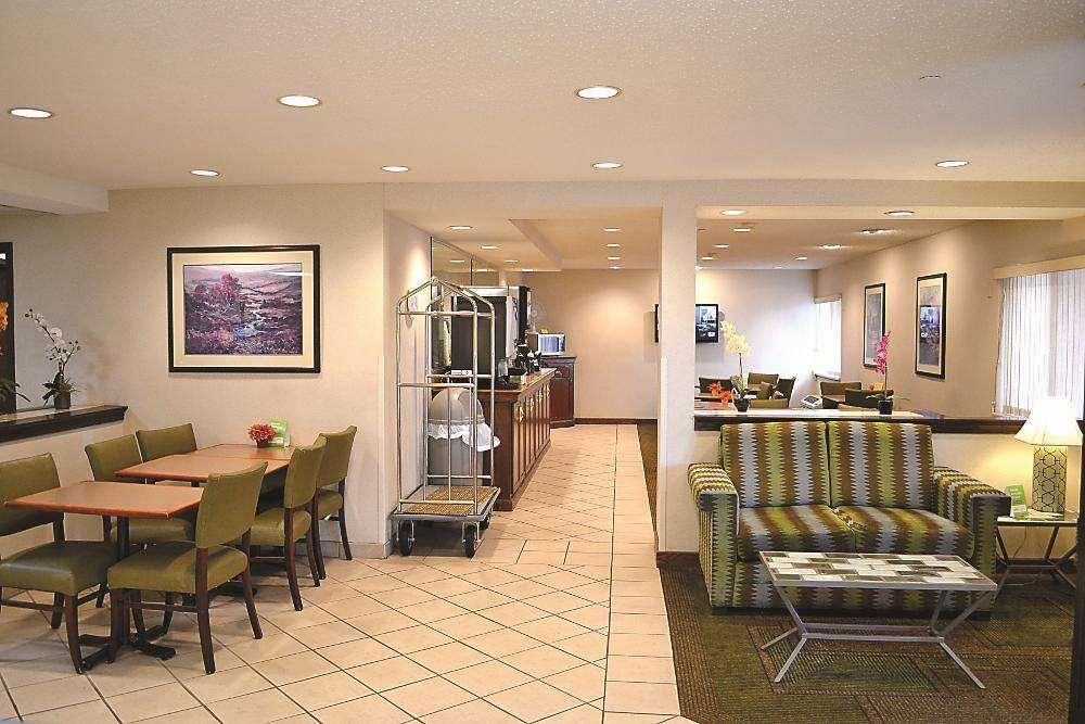 Days Inn By Wyndham Pleasant Prairie Kenosha Beltér fotó